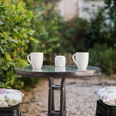 A Place 4 U No18 Appartement Athene Buitenkant foto